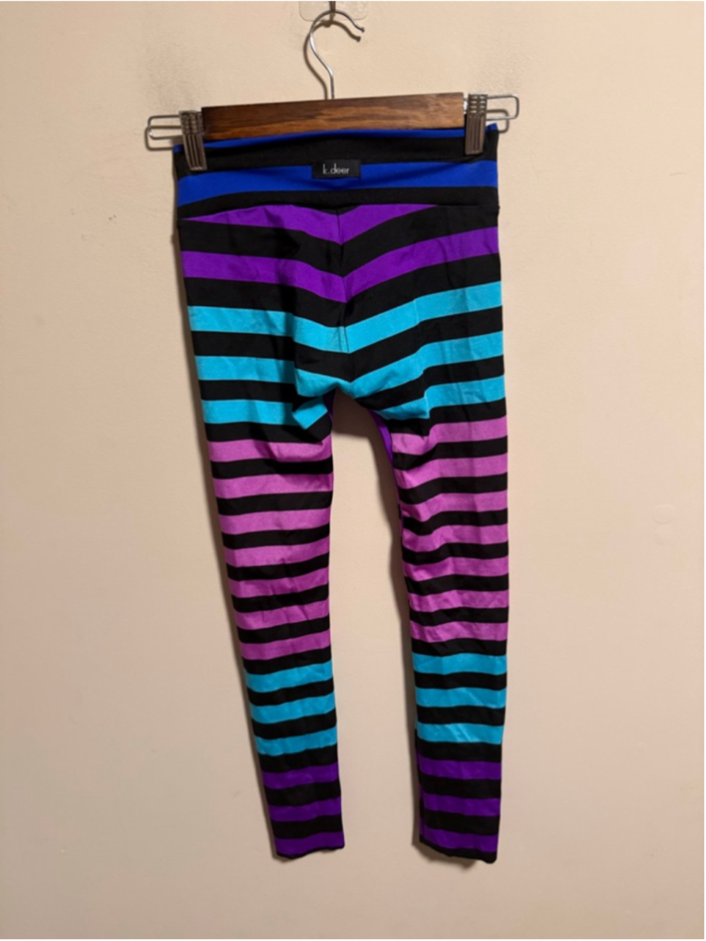K-Deer Striped Ombré Yoga Legging- Size Large (kids)